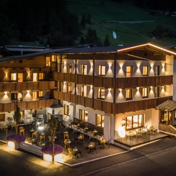 Viesnīca first mountain Hotel Ötztal pilsētā Lāngenfelde