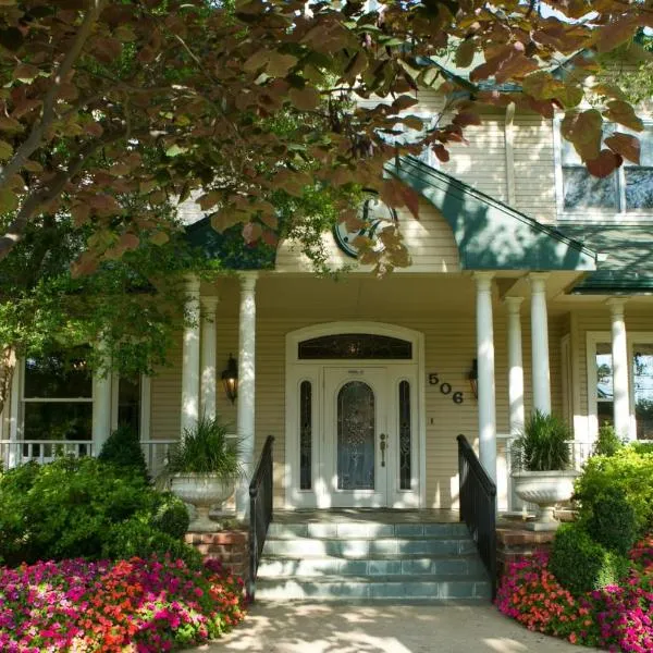 The Sanford House Inn & Spa, hotel u gradu 'Arlington'