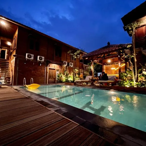 Tomohon Private Pool Villa Batu, hotel u gradu 'Malang'