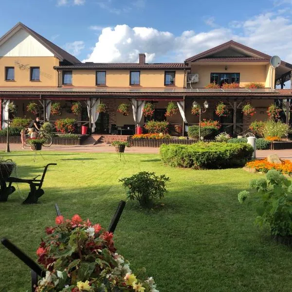 Stajnia pod Dębem, hotel sa Starachowice