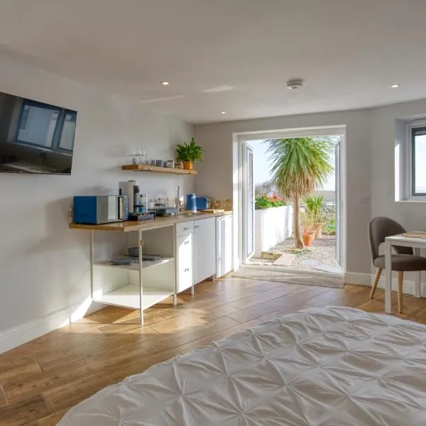 Pebbles - A relaxing King Studio with underfloor heating, hotel a St Ives