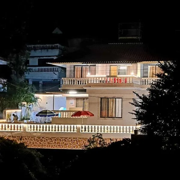 Mahabaleshwar में, होटल Fogg Villa - Valley View / Swimming pool / AC