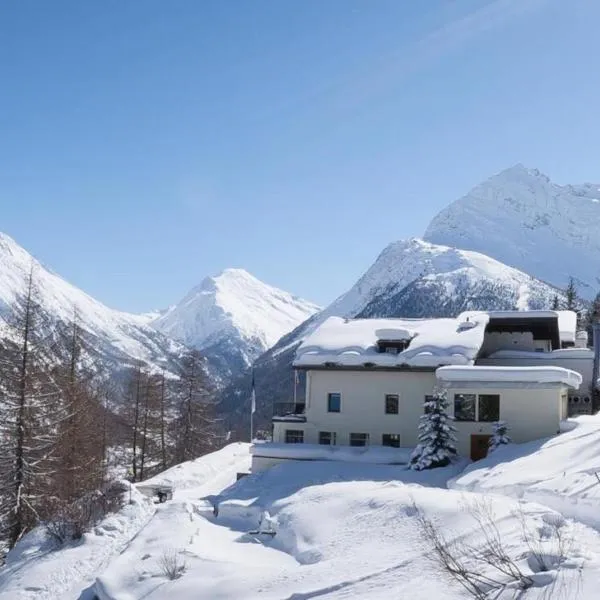 Waldhotel Fletschhorn Panoramic Retreat in Saas Fee, отель в городе Зас-Фе