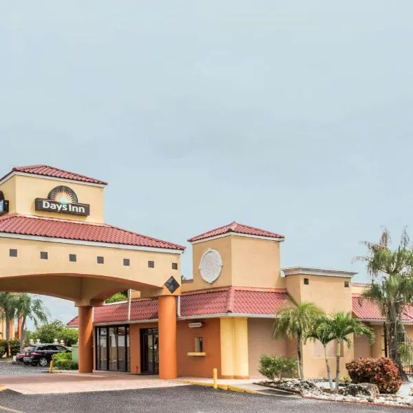 Days Inn by Wyndham Fort Myers, hotelli kohteessa Fort Myers