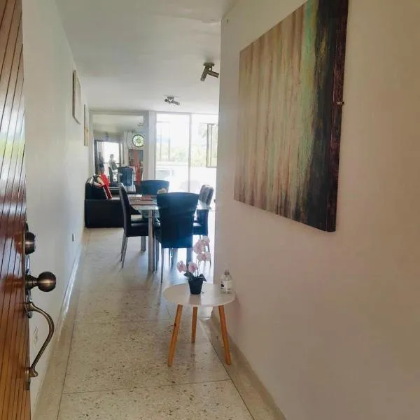 Lindo Apartamento en Rodadero Santa Marta, hotel di Santa Marta