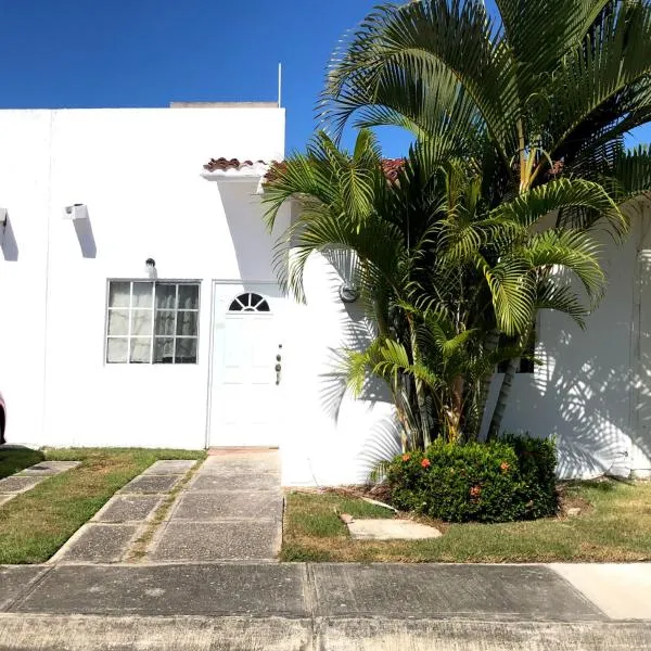 Casa Angeles, hotel a Nuevo Vallarta