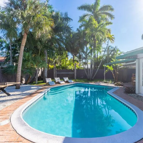 NEWLY RENOVATED POOL, HOT TUB, & EPIC BACKYARD, hotel vo Fort Lauderdale