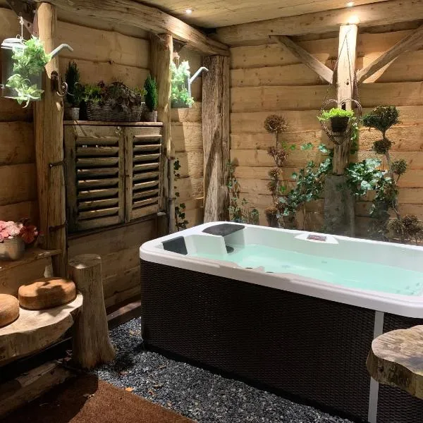 Boutique Cottage - Sauna and Jacuzzi - El Clandestino, hotell i Vielsalm