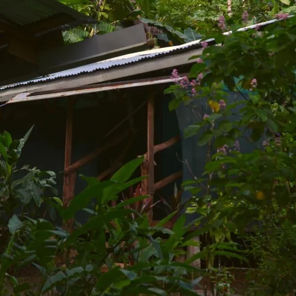 Corcovado Guide House, hotel di Puerto Jiménez