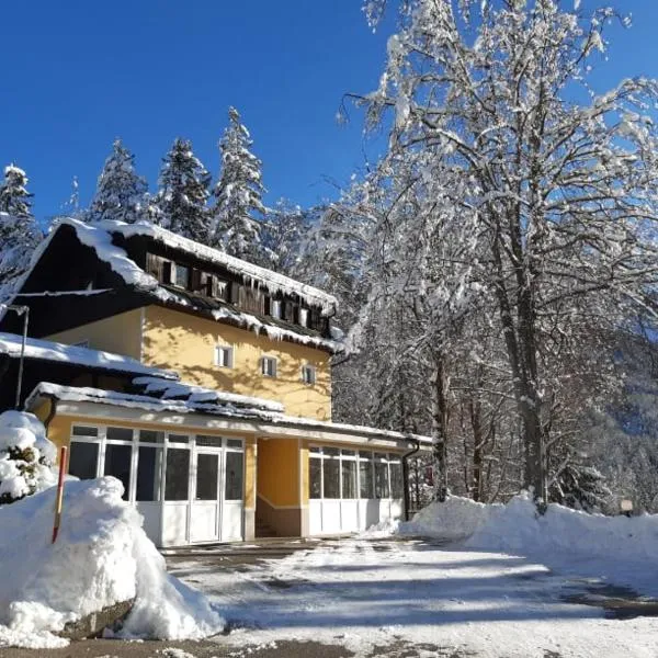 Rooms Barovc by the Lake Jasna, hotell i Kranjska Gora