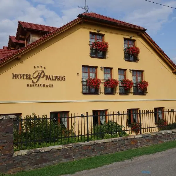 Hotel a restaurace Palfrig, hotelli kohteessa Příbor