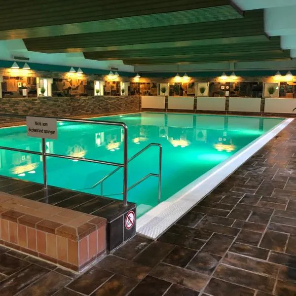 Mariposa inclusive Pool und Sauna, отель в Бад-Гарцбург