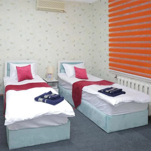 Hotel S & D Hostel, hotel di Tashkent