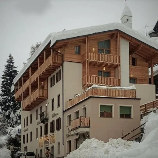 Albergo Alpino, hotel en Peio Fonti