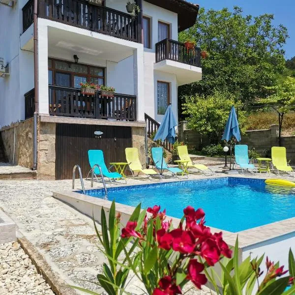 Villa Holly, hotel em Balchik