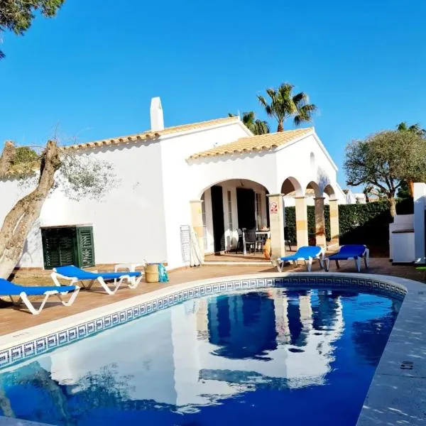 Villas El Pinar, hotel v destinaci Ciutadella