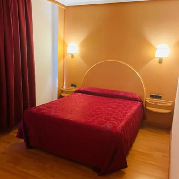 Hotel VillaPaloma, hotell i Navatejera