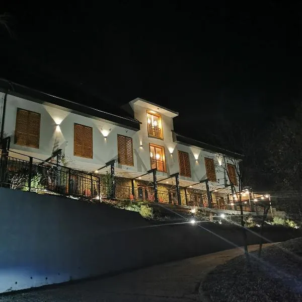 Illaberek Vendégház, hotel v destinaci Velence