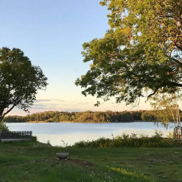 Seaview Cottage in the Trosa Archipelago, отель в городе Нюнесхамн