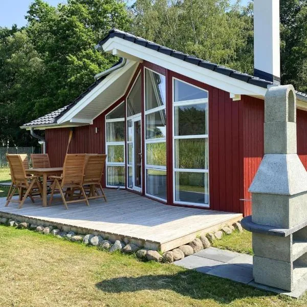 Ferienhaus Larsson mit Sauna am Duemmer See, Dümmer, hotell i Dümmer