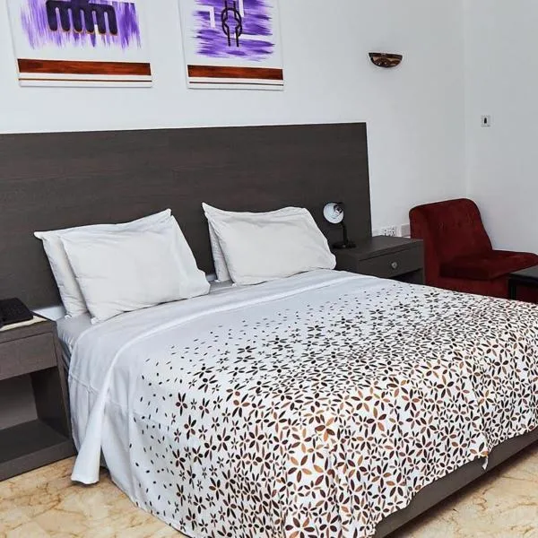 ROYAL BASIN RESORT, hotell i Kumasi