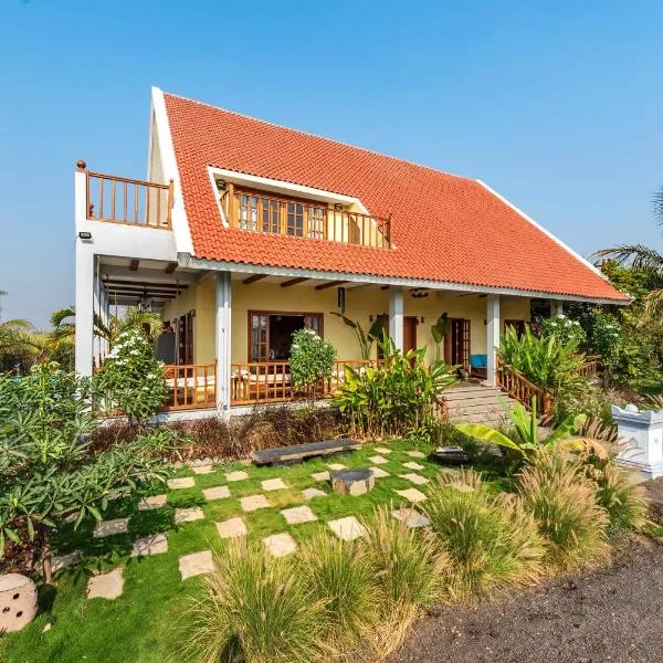 SaffronStays Happy Fields, Pune - luxury farmstay with farm to table food, hotell i Pune