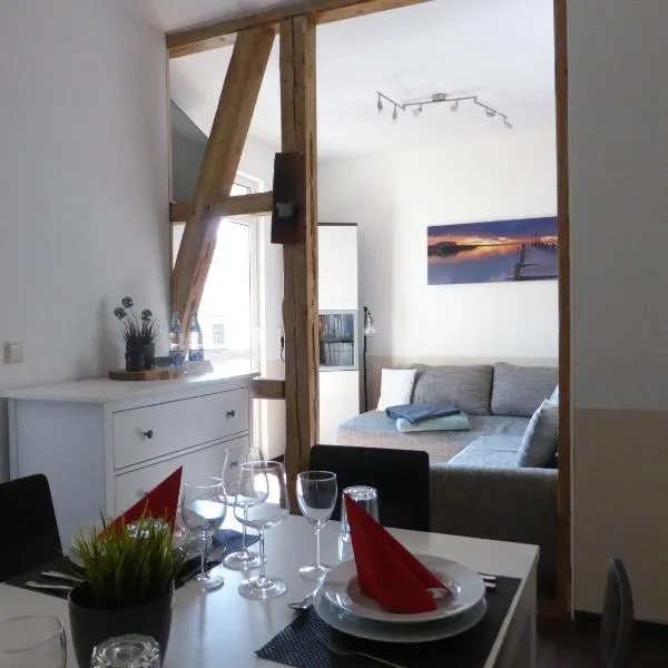 Ferienwohnung Friedrich Schiller, 2 Schlafzimmer, Balkon,kostenloses WiFi, nähe Zentrum, – hotel w mieście Jena