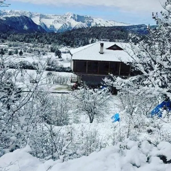 Bujtina Vila Dodo, отель в городе Gozhdarazhdë