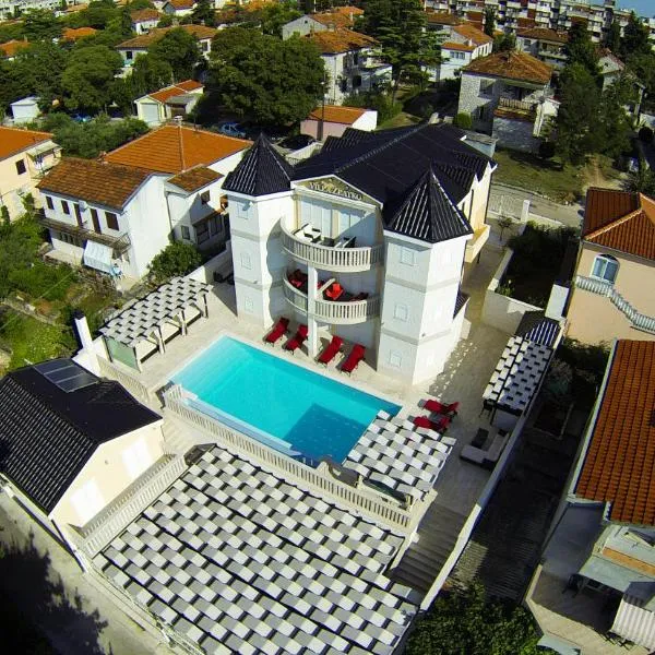 Apartments Villa Zlatko, hotell i Zadar