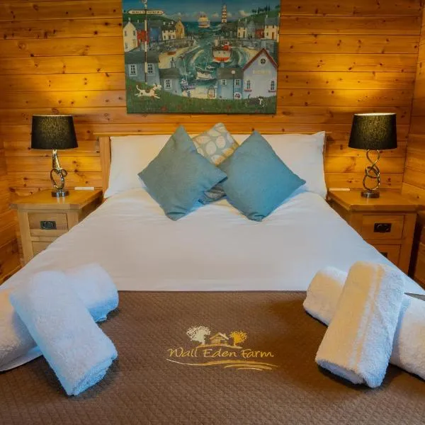 Wall Eden Farm - Luxury Log Cabins and Glamping, hotel en Highbridge