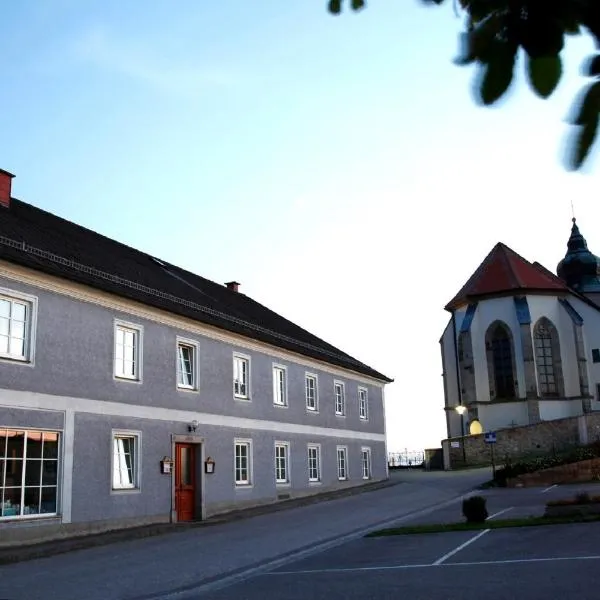 Gasthof Alpenblick, хотел в Амщетен