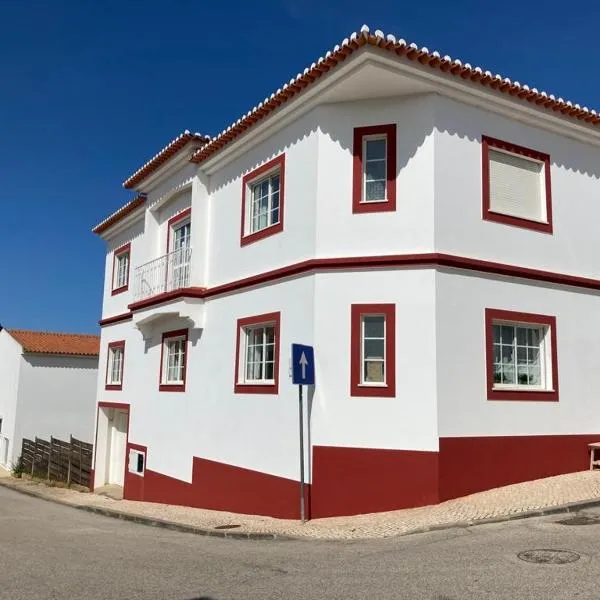 Guesthouse Releash Aljezur, Hotel in Carrapateira