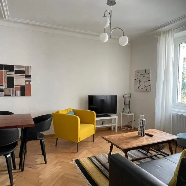 Appartement LUNA avec parking couvert privé, hotel din La Chaux-de-Fonds