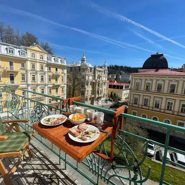 Balconies above colonnade apartments, Hotel in Marienbad