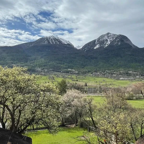 Appartement dans une maison de pays, hotel a Briançon