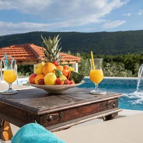 VILLA ANPEKA, hotel u Omišu