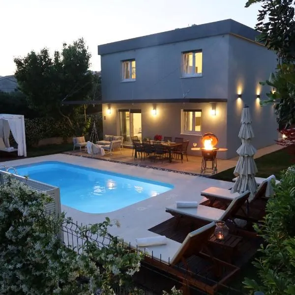 The Cube, Luxury Villa with private pool, hotel en Split