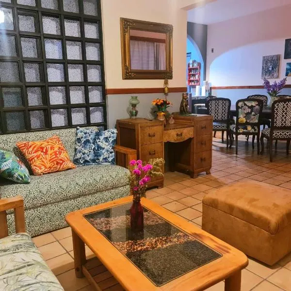 casita de lola, hotel Ciudad Vallesben