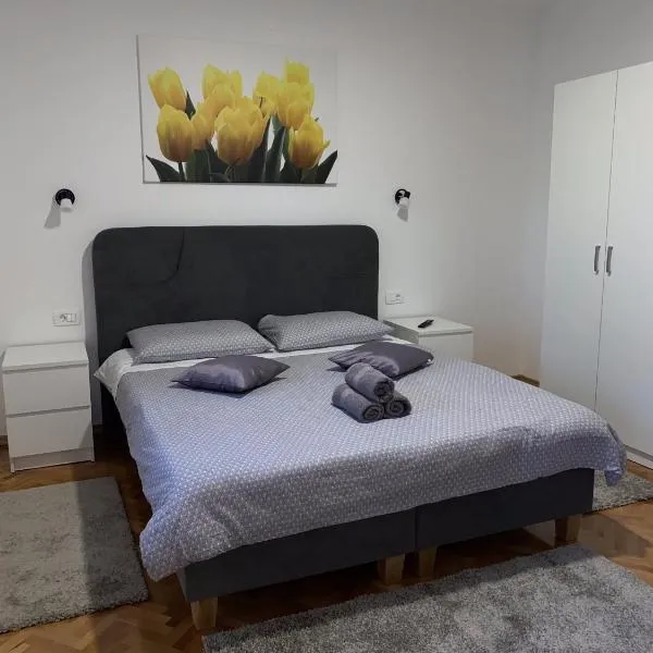 Apartment & Rooms - Marina, khách sạn ở Ploče