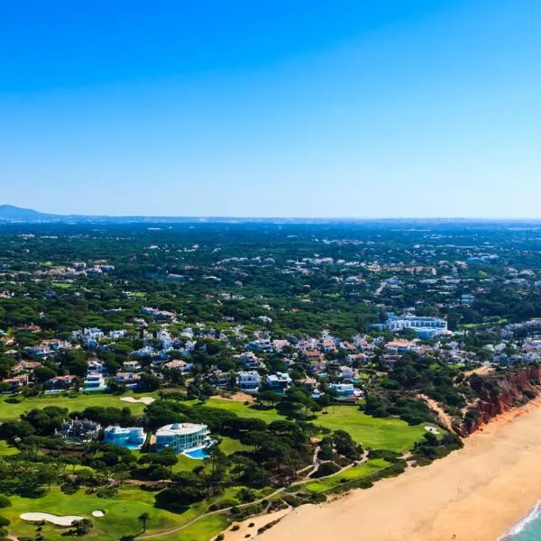 Vale Do Lobo Resort, hotel u gradu 'Vale do Lobo'