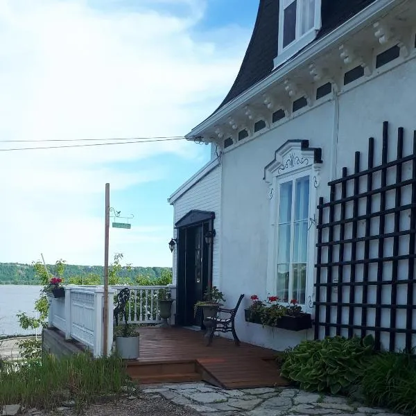 Auberge le Petit Séjour, hotel u gradu 'Sainte-Anne-de-Beaupré'