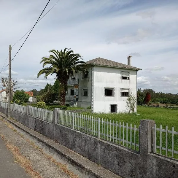 Villa Rica House, hotel in Negreira