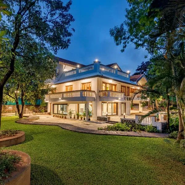 SaffronStays Windermere, Lonavala - luxury villa with heated pool, projector room and indoor games, готель у місті Лонавла