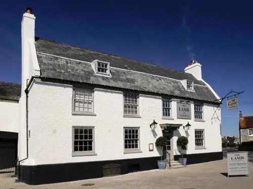 The Lamb at Angmering โรงแรมในAngmering