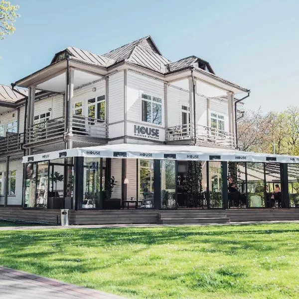 The House: Druskininkai şehrinde bir otel