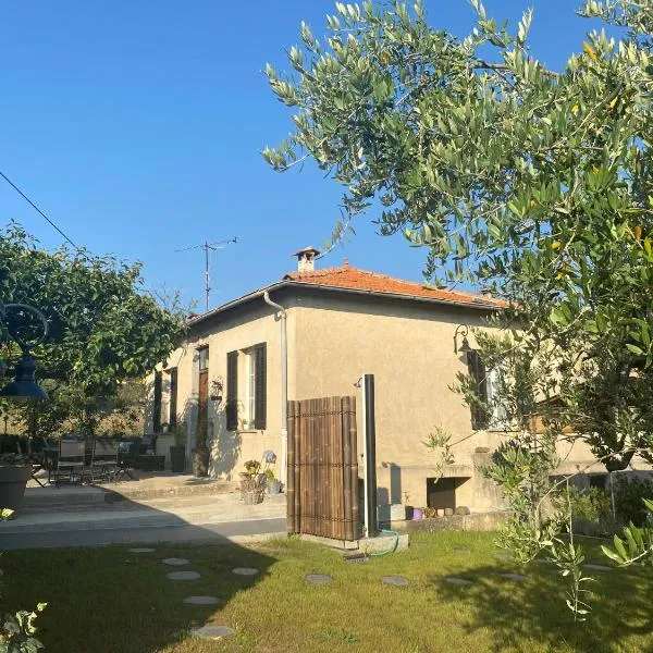 Viesnīca La Bastide de Jean Maison de charme dans un domaine equestre privé Grasā