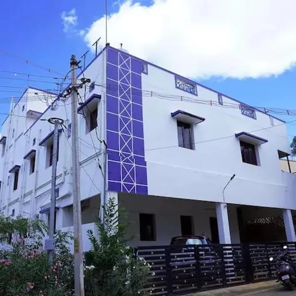 WHITE HOUSE- 1BK Pleasant Apartment with Open Terrace, hotell i Coimbatore