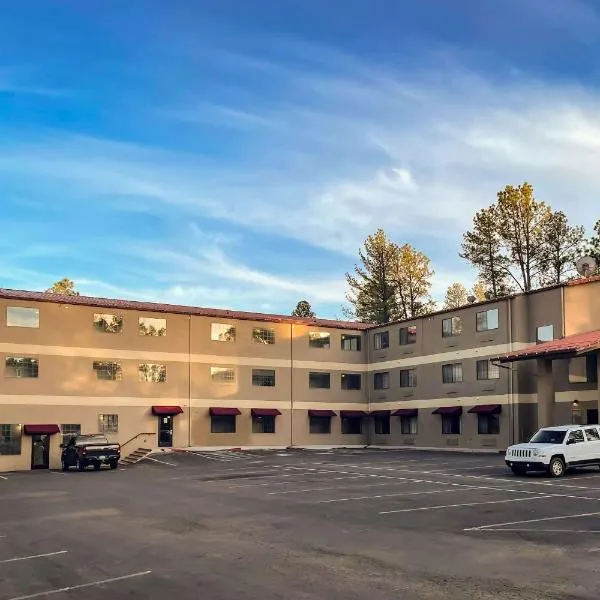 Comfort Inn & Suites Midtown, viešbutis mieste Ruidosas