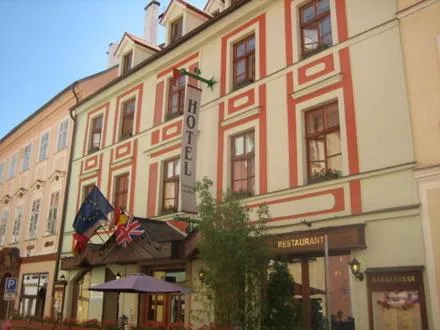 Hotel Barbarossa, hotel en Cheb