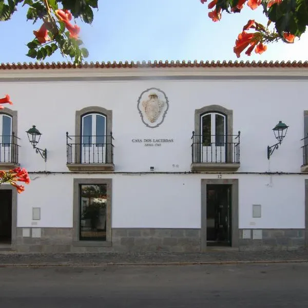 Casa dos Lacerdas, отель в городе Монсараш